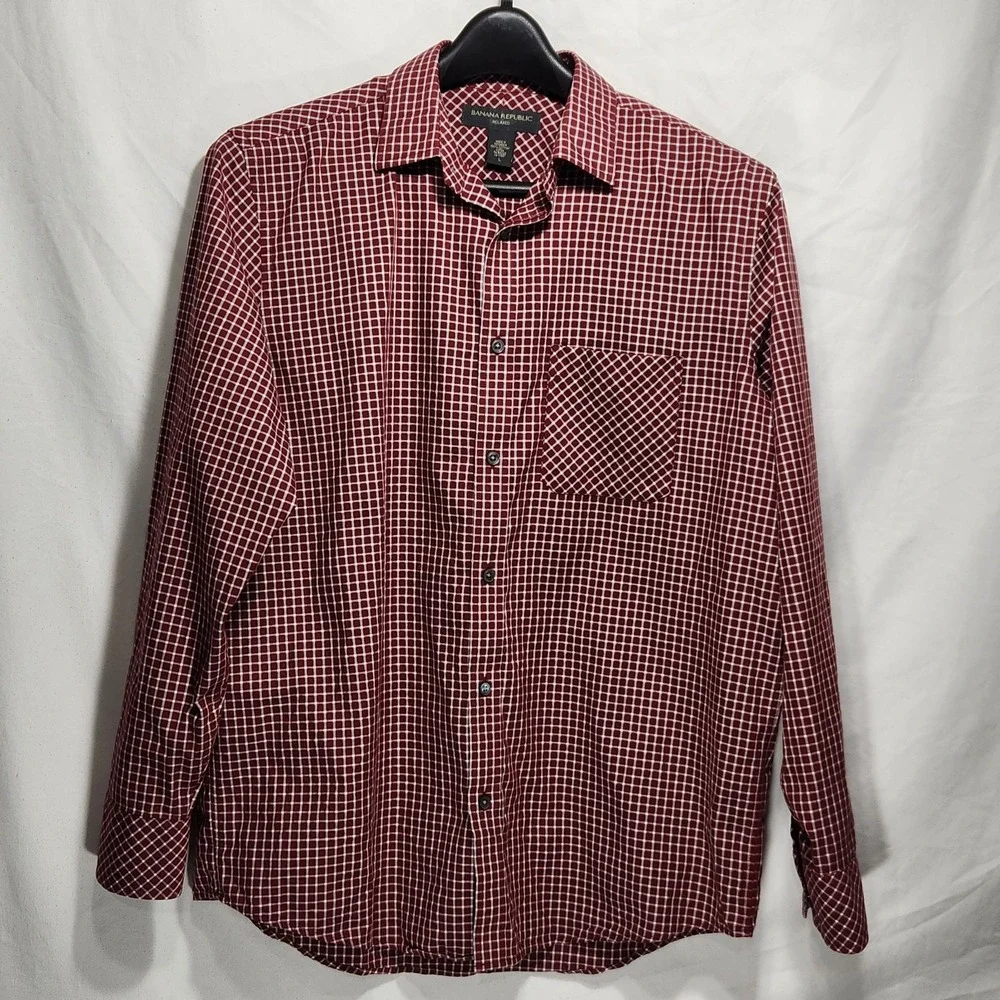 Banana‎ Republic Relaxed Mens Button Down Shirt Size Large Burgundy Checkered